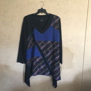 💝NWT Blue/Black Calessa Top